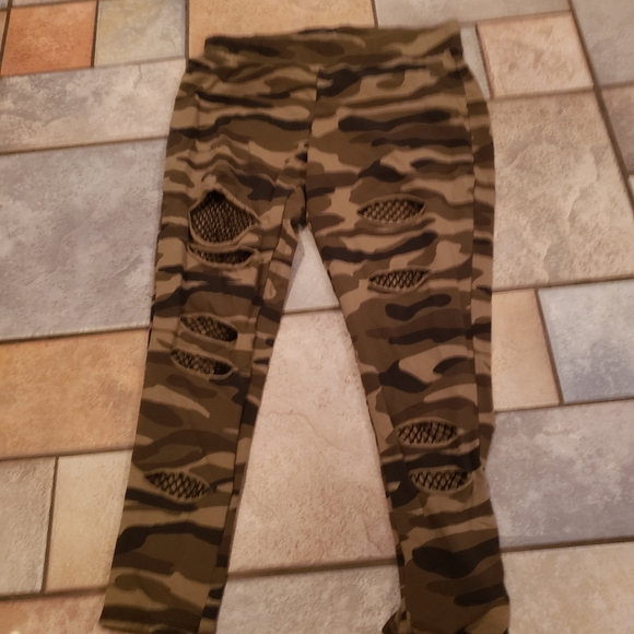 Camouflage fishnet leggings ( SOLD ) - Picture 1 of 3